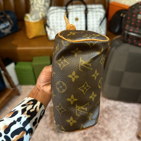 Louis Vuitton, mini nano - Picture 7 of 9